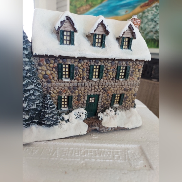 Thomas Kinkade Hawthorne Village From the Heart Gifts - Picture 5 of 7